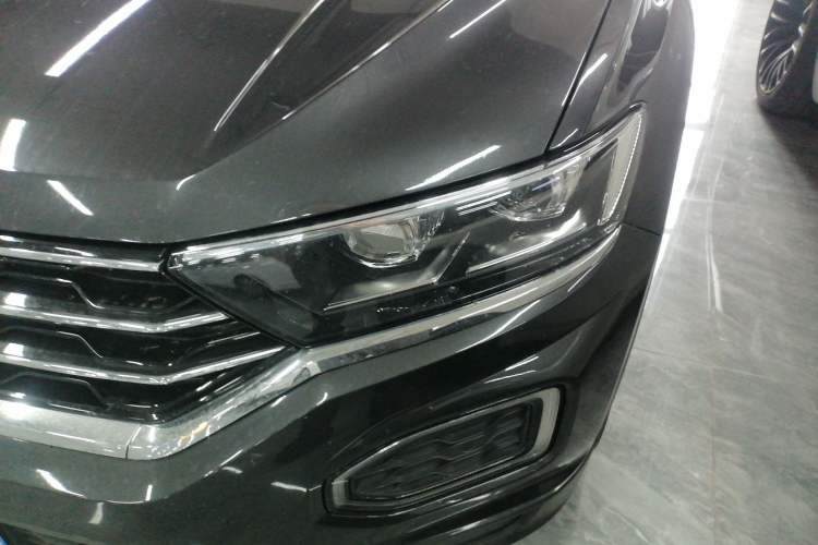 Used Volkswagen T-ROC 2020 280TSI DSG Two-Wheel-Drive Luxury Version
