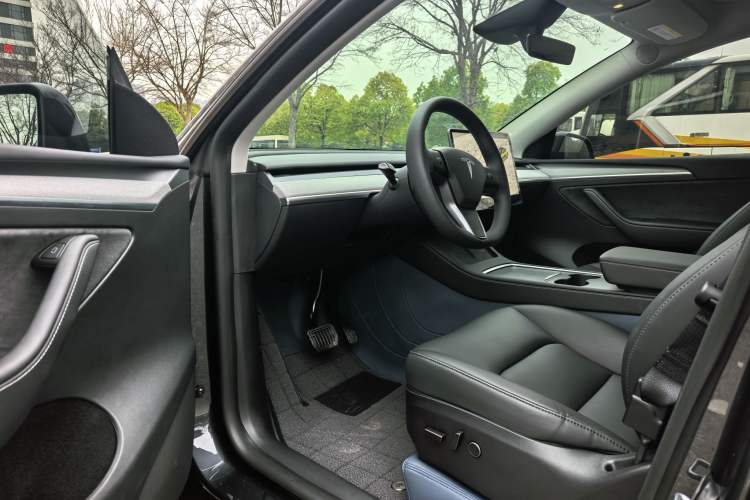 Used Tesla Model Y 2024 Rear-Wheel-Drive Version