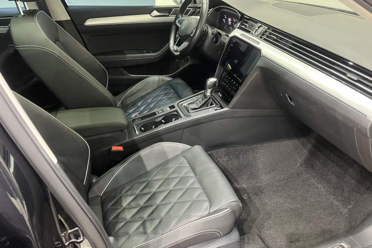 Used Volkswagen Magotan GTE Plug-in Hybrid 2022 GTE Luxury Model
