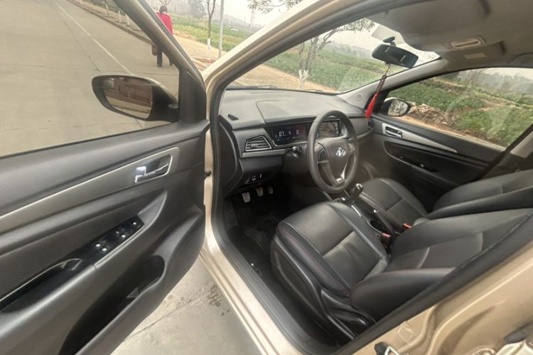 Used CHANGAN KAICHENG Oushang A600 2016 1.5L Manual Elite 7-Seater