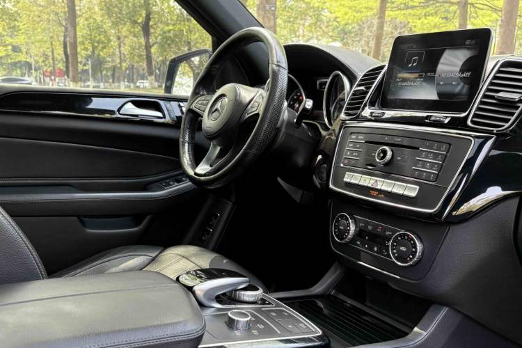 Used Mercedes-Benz GLS-Class 2017 GLS450 Middle East version
