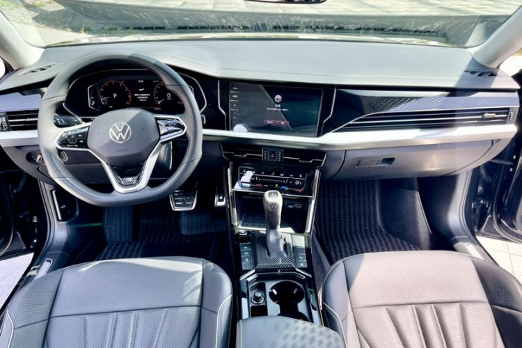 Used Volkswagen Passat 2024 380TSI Starry Luxury Edition