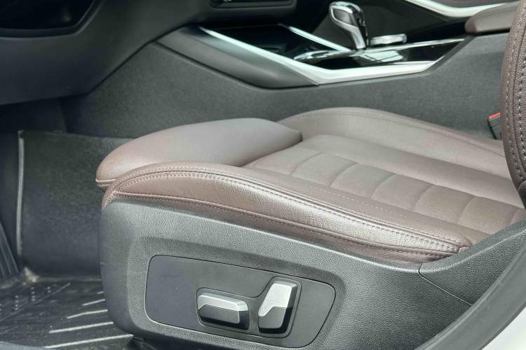 Used BMW 3 Series 2020 325Li First Edition Interior 2