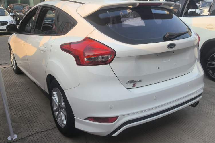 Used Ford Focus 2015 Hatchback 1.6L Automatic Fashion Edition