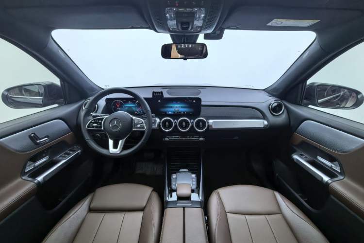 Used Mercedes-Benz GLB 2023 Refreshed GLB 200 Dynamic Edition
