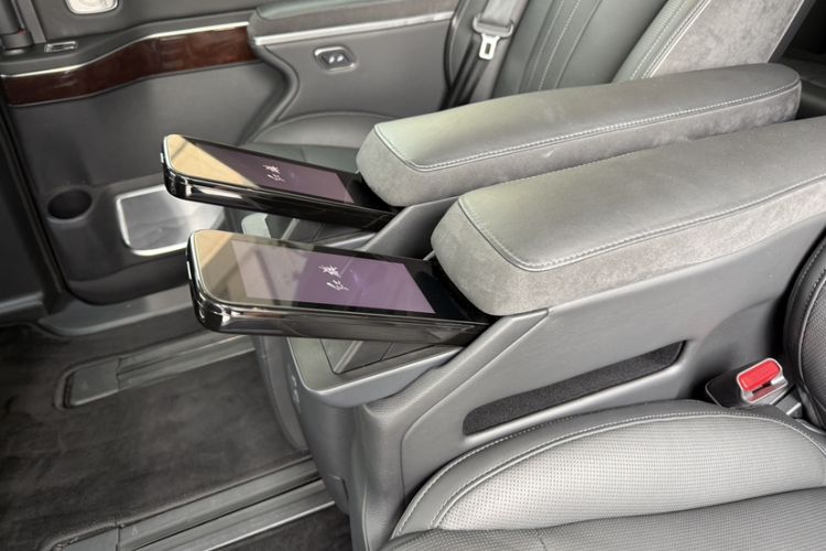 Used Hongqi HQ9 PHEV 2024 2.0T Four-Wheel Drive Luxury Edition