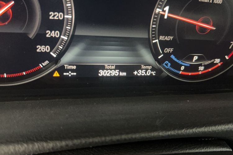 Used BMW 3 Series GT 2020 320i M Sport Night Edition Odometer Close Up