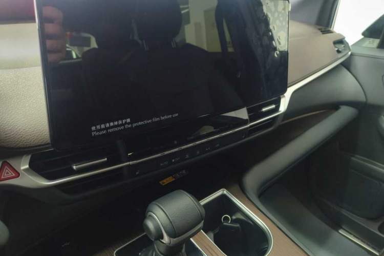 Used Toyota Granvia 2024 2.5L Hybrid Prestige PLUS Four-Wheel Drive Version
