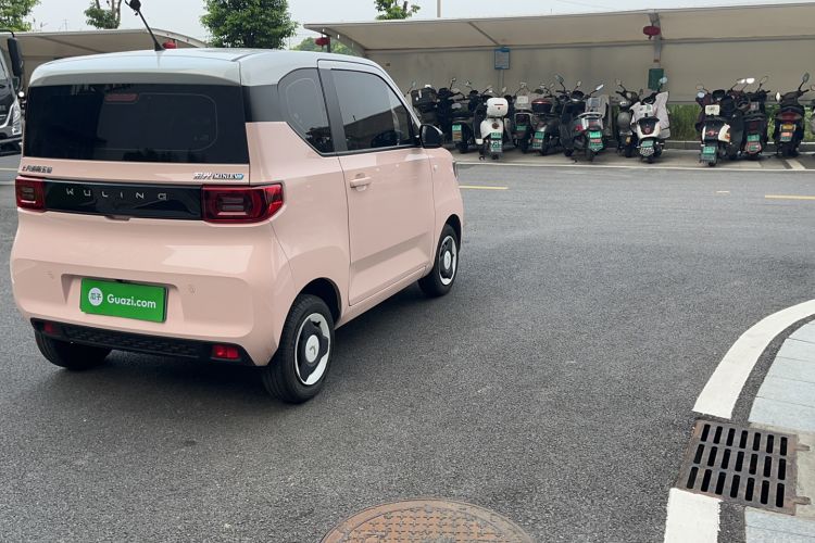 Used Wuling Hongguang MINIEV 2022 Macaron Premium Model – Lithium Iron Phosphate