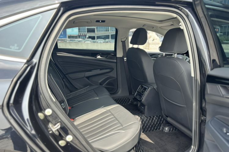 Used Volkswagen Passat 2023 330TSI Starry Elite Edition
