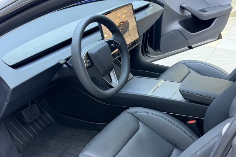 Used Tesla Model 3 2025 Model Revised Rear-Wheel-Drive Version Interior 3