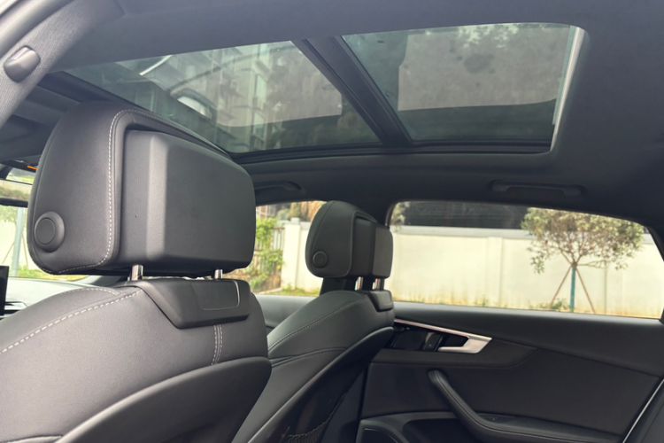 Used Audi A4L 2023 40 TFSI Luxury Dynamic Model Interior 6