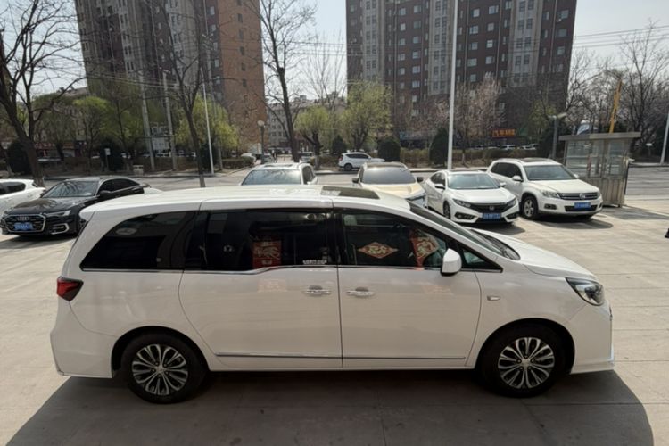 Used Buick GL8 2021 Land Cruiser Executive Class 652T Luxury Model Exterior 1