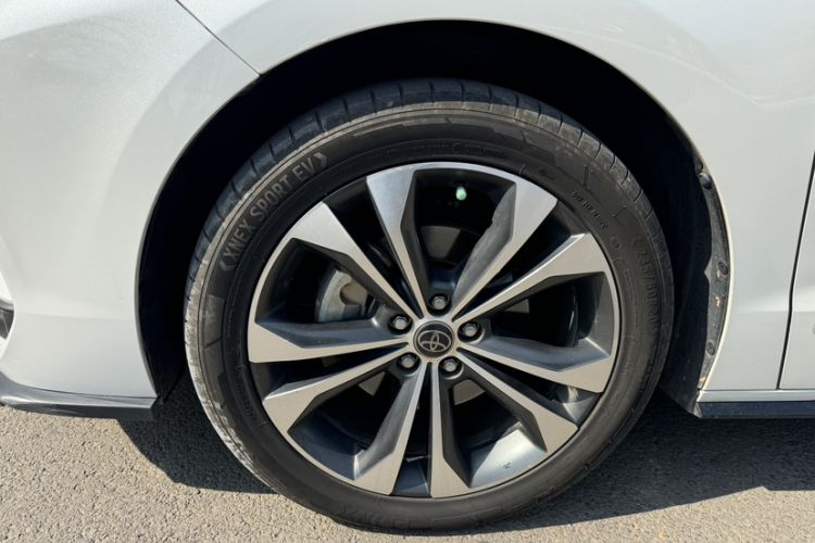 Used Toyota Granvia 2022 2.5L Hybrid Prestige Edition