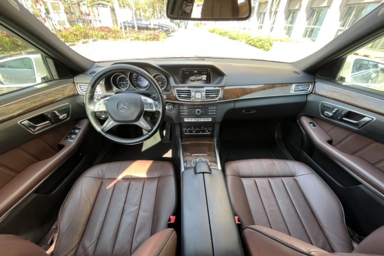 Used Mercedes-Benz E-Class 2015 E 260 L Luxury Model
