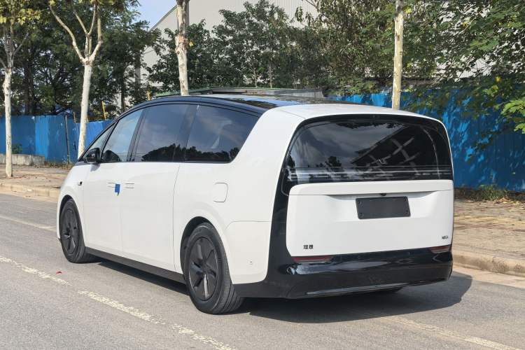 Used Li Auto MEGA 2025 Home Family Special Edition