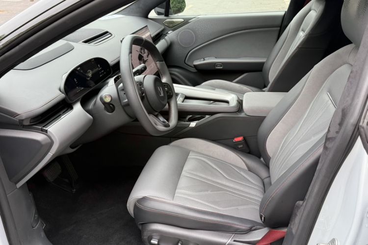 Used Zeekr 007GT 2025 Four-Wheel Drive Intelligent Driving Version 75 kWh Interior 2