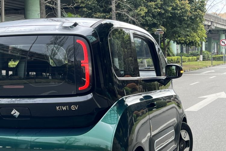 Used Baojun KiWi EV 2021 Artist Model Ternary Lithium Exterior 2