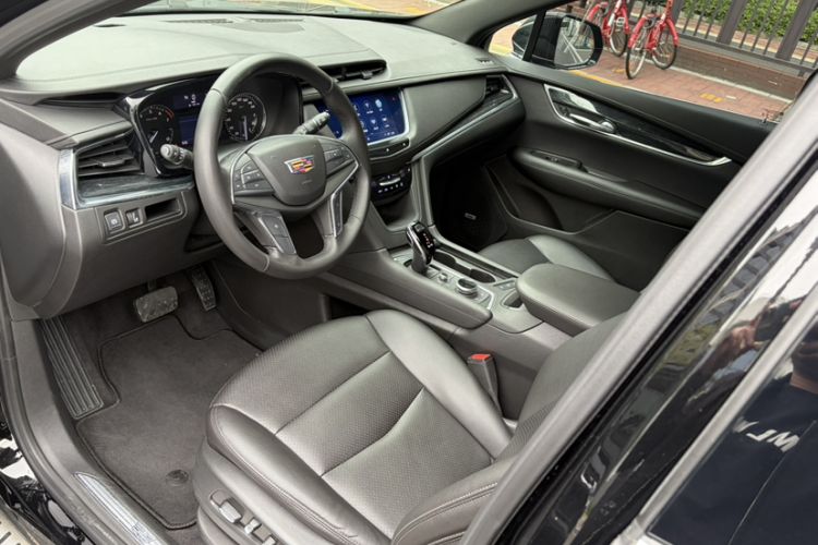 Used Cadillac XT5 2021 2.0T Two-Wheel Drive Luxury Version Interior 6