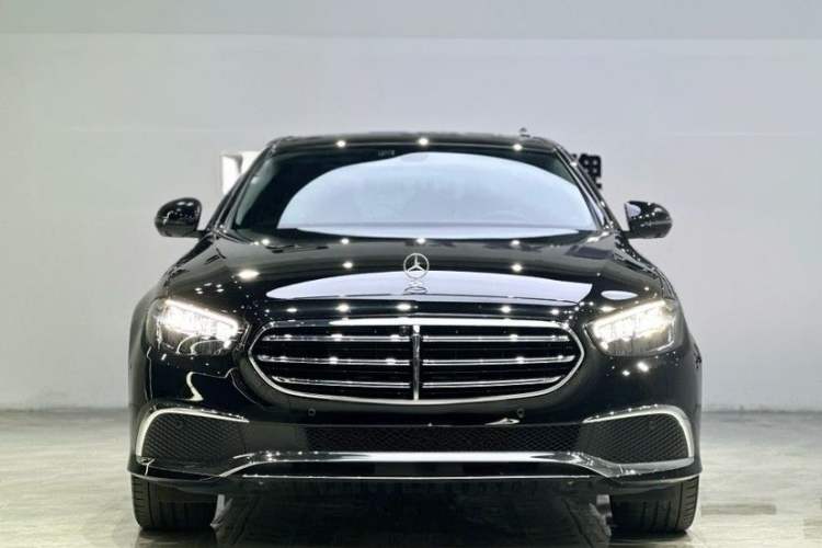 Used Mercedes-Benz E-Class 2022 Revised Version E 300 L Luxury Edition Exterior 3