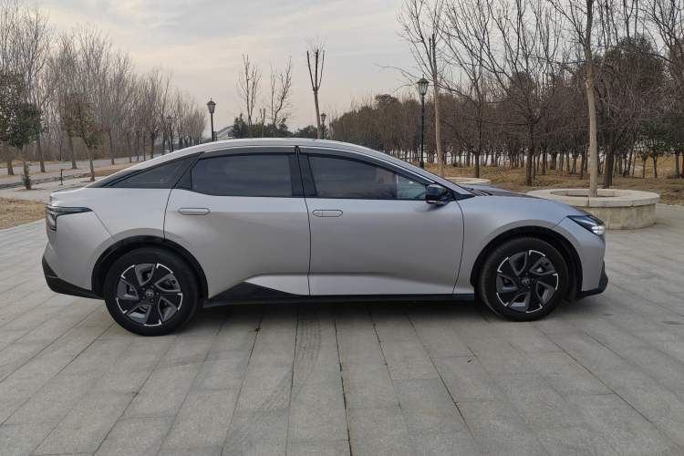 Used Toyota bZ3 2023 517 km Elite PRO