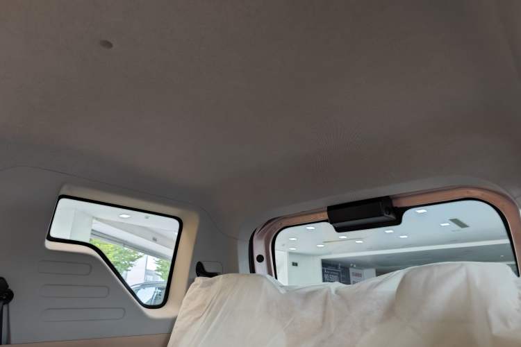 Used Geely Galaxy Panda 2024 Panda Mini 200km Endurance Bear
