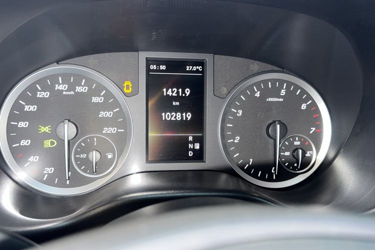 Used Mercedes-Benz Vito 2020 2.0T Elite Version 9 Seats
