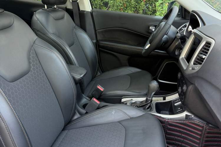 Used Jeep Compass 2019 220T Automatic Enjoyment Version