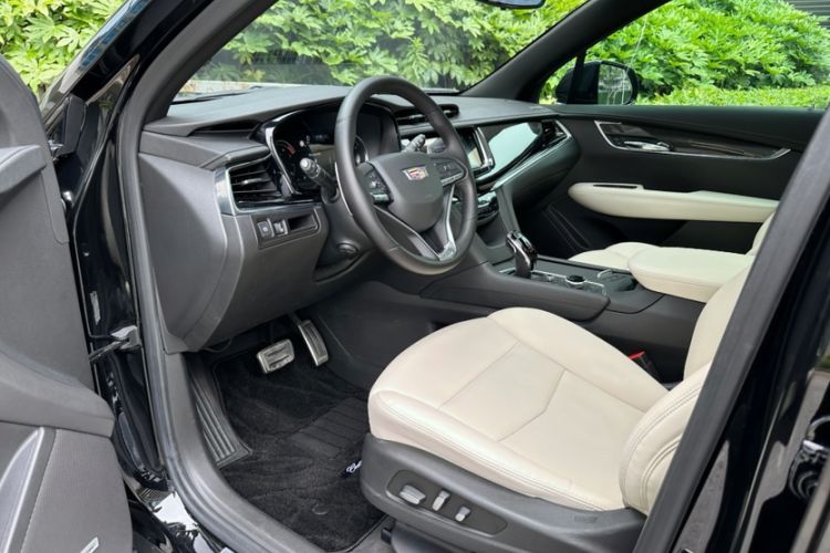 Used Cadillac XT6 2020 28T Six-Seater Luxury Sporty Enjoy-the-Comfort Safety Edition