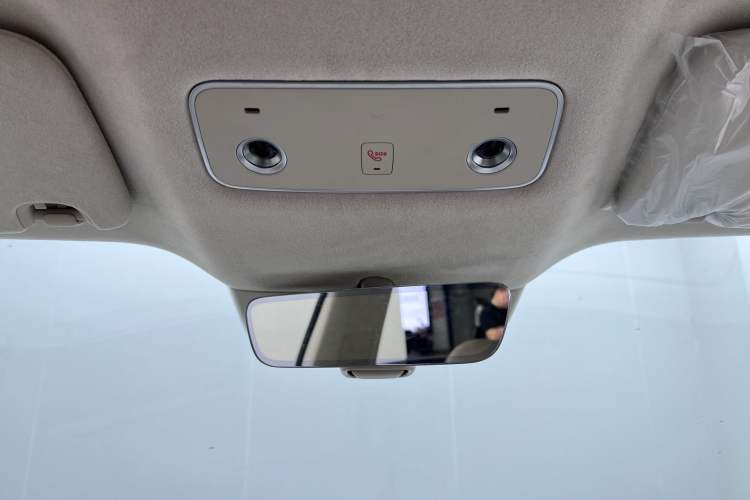 Used Hima Luxeed R7 2024 All-Electric 802 km Max
