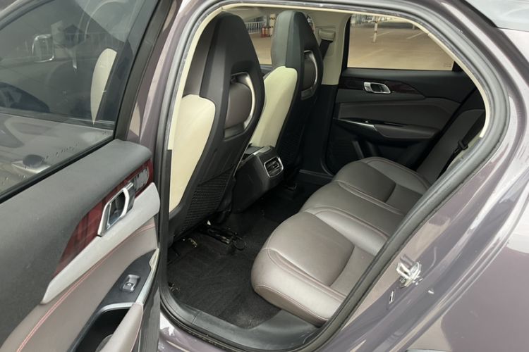 Used Lynk & Co 02 2021 1.5TD DCT Two-Wheel Drive Power Plus Interior 5