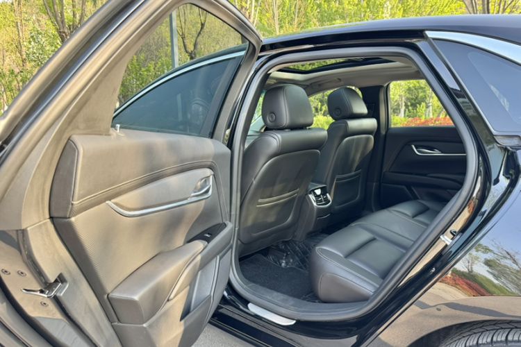 Used Cadillac XTS 2018 28T Tech Edition Interior 6