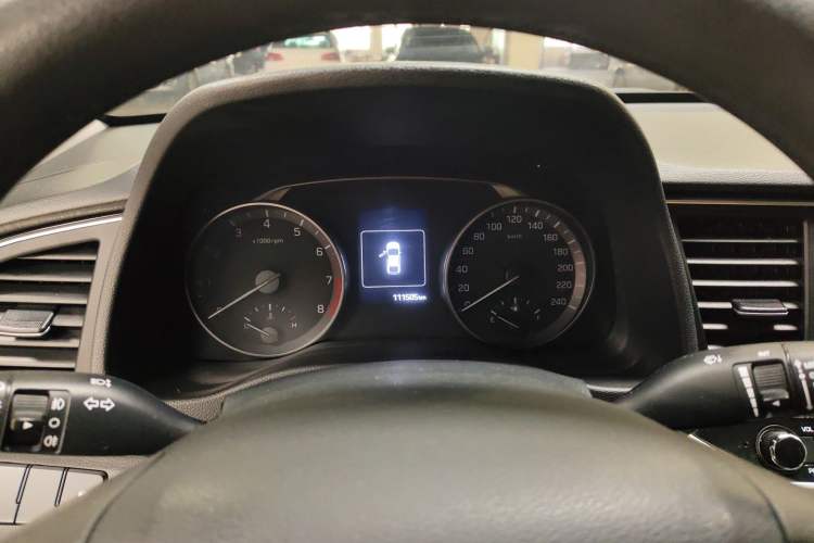 Used Hyundai Elantra (6th Generation / Lingdong) 2016 1.6L Automatic ZhiXuan – Elite Version Odometer Close Up