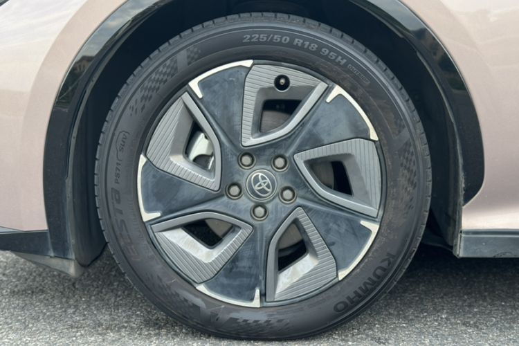 Used Toyota bZ3 2023 616 km Long-Range Premium
