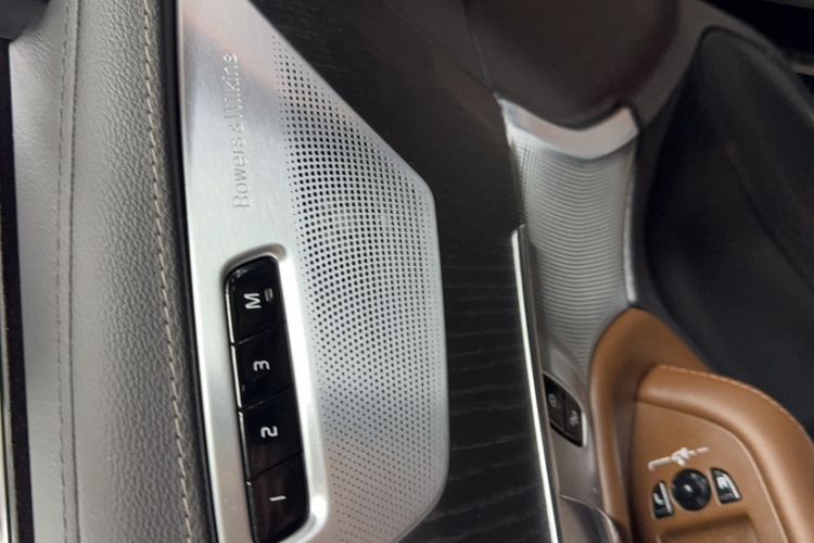 Used Volvo XC90 New Energy 2021 E-Drive Hybrid T8 Luxury Flagship 7-Seater Audio And AC Panel