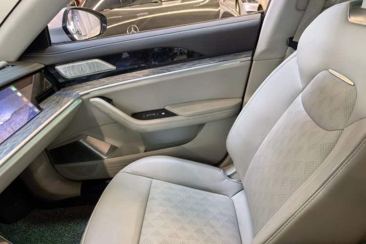 Used NETA S 2022 Extended-Range Version 1160 km Range Rear-Wheel Drive Mid-Grade
