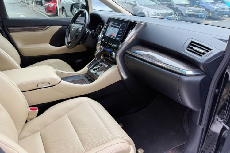 Used Toyota Alphard 2021 Dual-Engine 2.5L Prestige Edition
