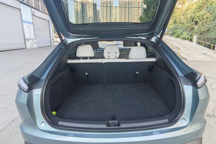 Used ONVO L60 2024 60 kWh Rear-Drive Version