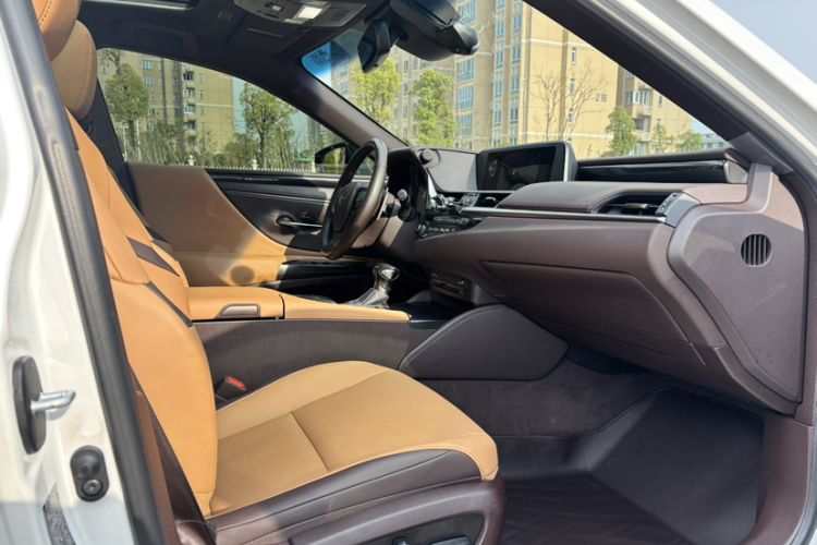 Used Lexus ES 2020 260 Excellence Edition
