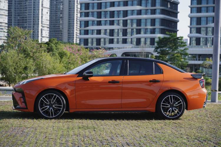 Used Lynk & Co 03 2025 2.0TD DCT Champion Edition Pro Exterior 2