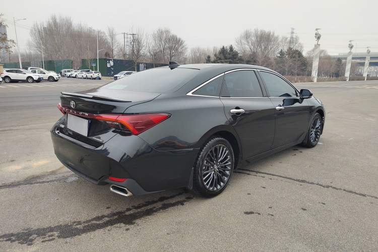 Used Toyota Avalon 2019 2.5L Touring Premium Version China VI Standard
