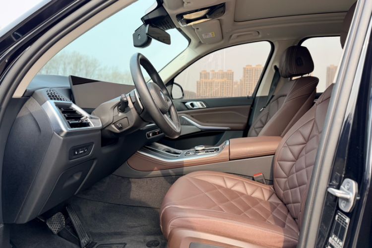 Used BMW X5 2023 xDrive 30Li Luxury M Sport Package