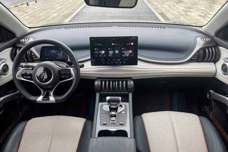 Used BYD Yuan PLUS 2022 430 km Luxury Version Interior 1