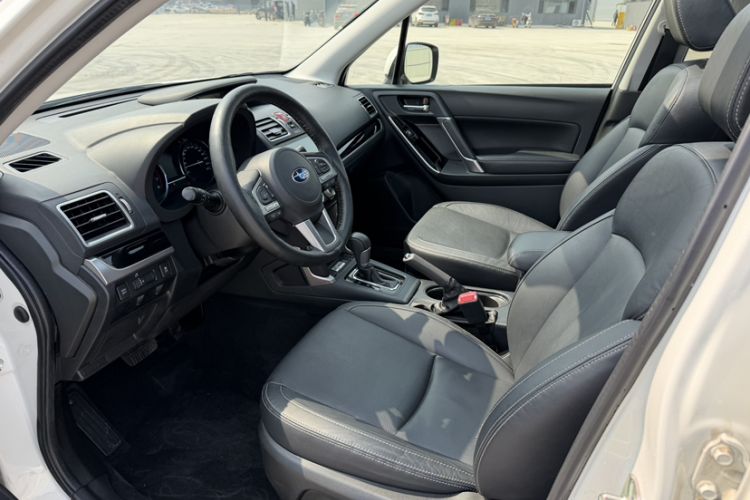 Used Subaru Forester 2016 2.5i Luxury Navigation Edition
