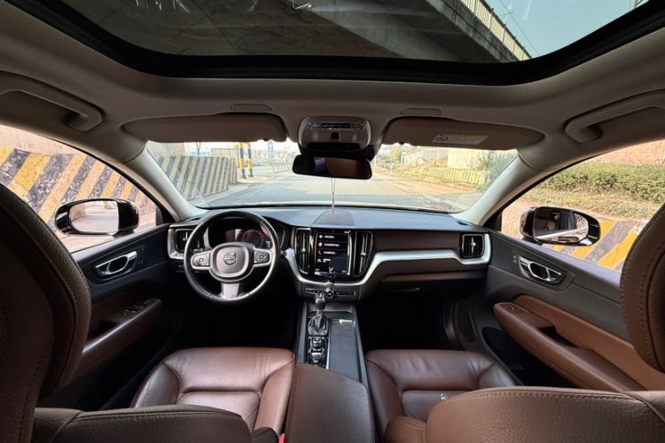 Used Volvo XC60 2019 T5 4x4 Smart Edition China VI Standard