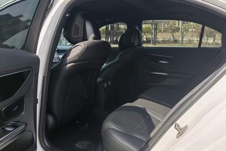 Used Mercedes-Benz C-Class 2024 Restyled C 260 L Sport Edition Interior 3