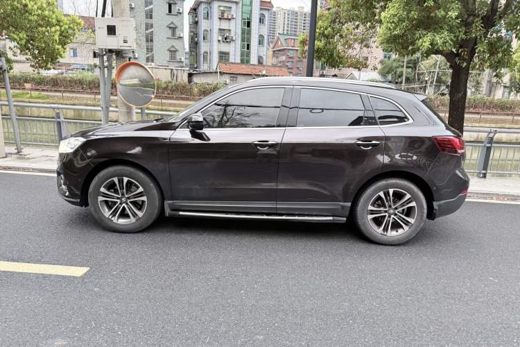 Used BORGWARD BX7 2016 28T 2WD Luxury Edition 7-seater
