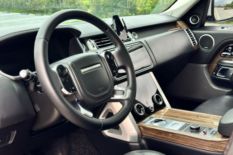 Used Land Rover Range Rover 2018 3.0 SC V6 Vogue Extended-Length Model