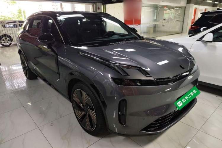 Used Lynk & Co 08 EM-P 2023 220 km Limited-Time Edition