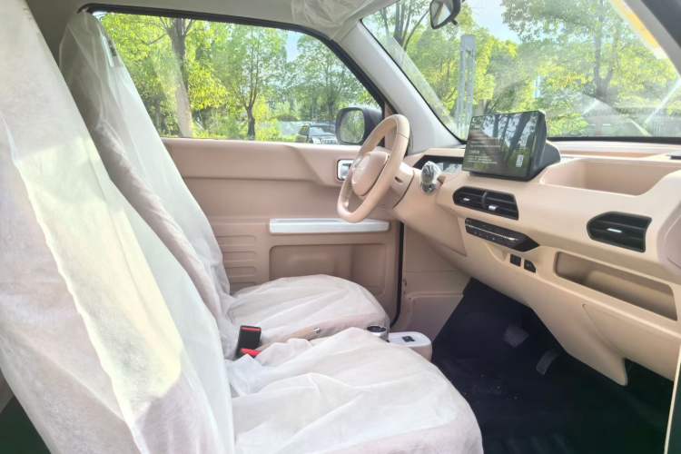 Used Geely Galaxy Panda 2024 Panda Mini 200km Endurance Bear
